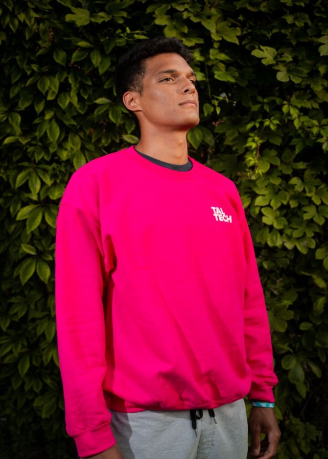 Pink sweater without the hood @ TalTech e-pood