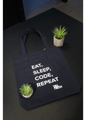 Riidest kott "EAT, SLEEP, CODE, REPEAT"