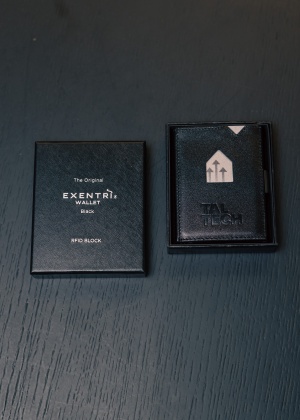 Mektory- leather wallet with RFID protection
