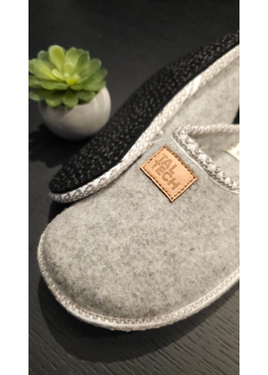 Slippers made of natural felt