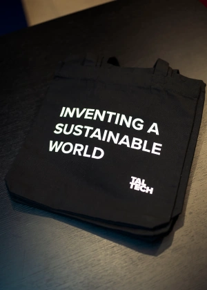 Tote bag "INVENTING A SUSTAINABLE WORLD"