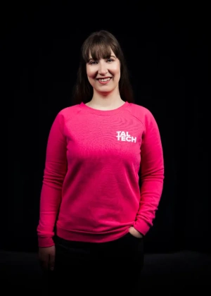 Naiste kapuutsita pusa (JN)