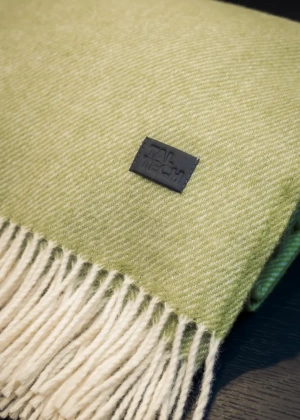 Woolish pleed heleroheline