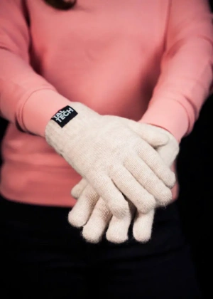 Soft gloves