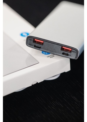 10 000 mAh powerbank (18W)