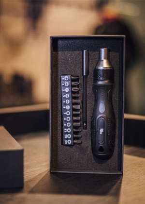Multifunctional screwdriver in gift box