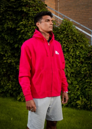 Pink sweater with zipper for men