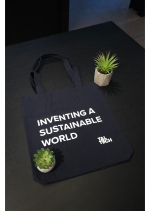 Riidest kott "INVENTING A SUSTAINABLE WORLD"