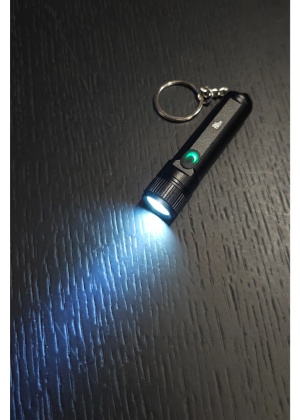 Rechargeable flashlight - keychain